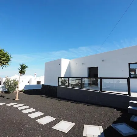 Private With Mountain And Sea Views, La Asomada, Lanzarote * Тиас
