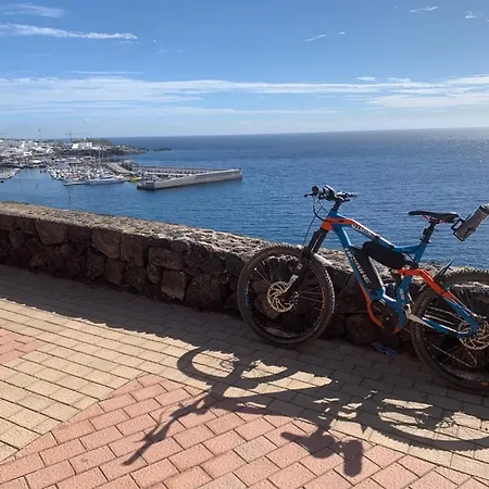 Private With Mountain And Sea Views, La Asomada, Lanzarote