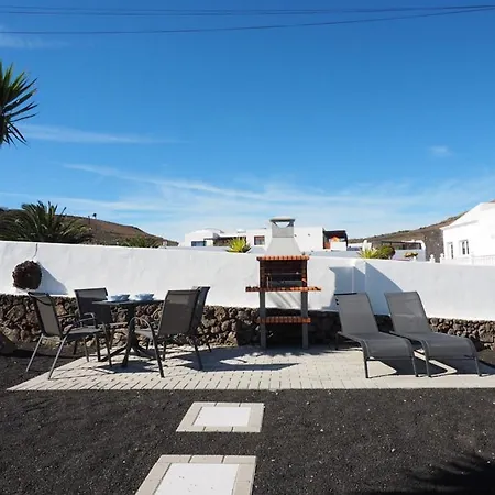 Private With Mountain And Sea Views, La Asomada, Lanzarote * 티아즈